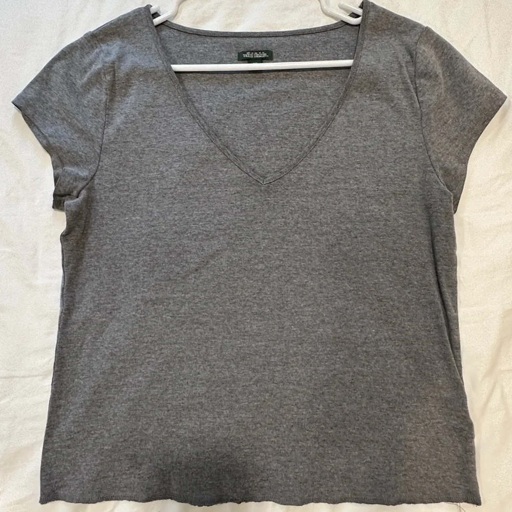 Women’s top - Picture 1 of 3